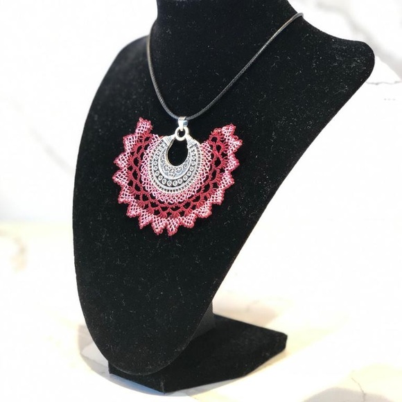 Necklace - Picture 2 of 3